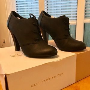 Black heeled booties size 6